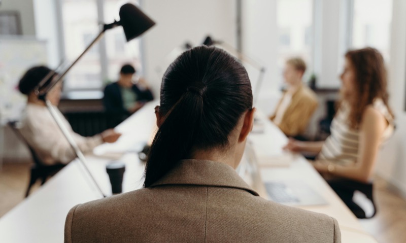 VAs vs. In-House Staff: Which Fits?