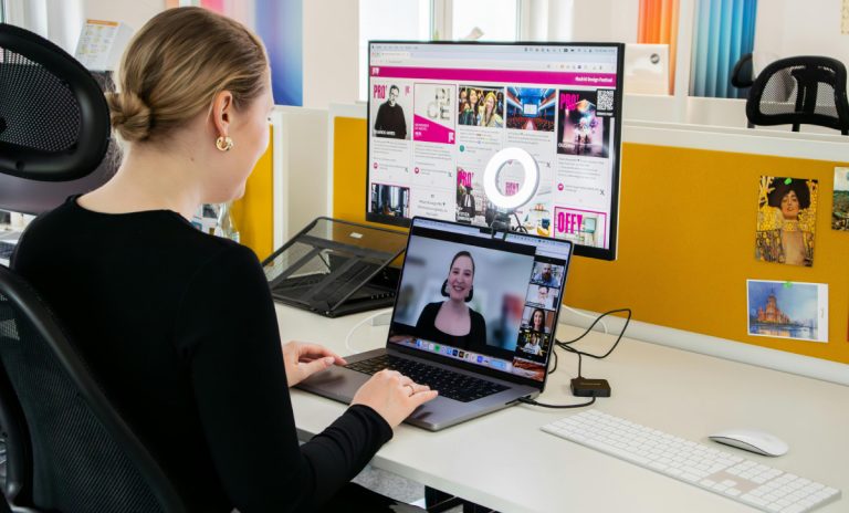online team meeting